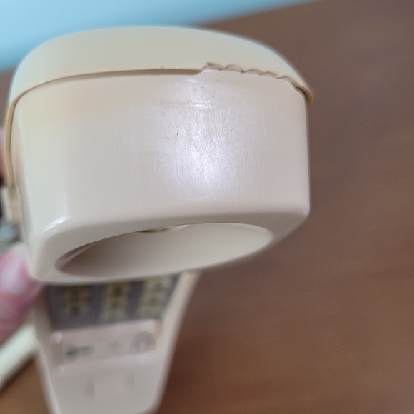 AT&T Trimline 210 VTG Phone Yellow Touch Tone Pulse Push Button Wall Works! - Picture 11 of 11